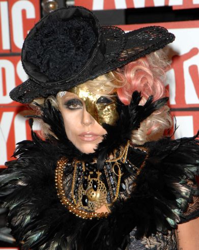 Lady Gaga poručuje fanovima: „Biti frik je OK“ SIPAUSA30052578_000096