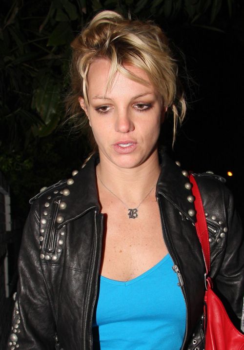 Novogodišnje soliranje: Britney Spears šutnula tipa! 36165PCN_BritneyJason