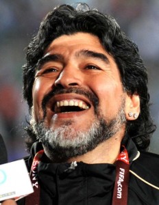 MARADONA SE SAVETUJE SA MOURINHOM? SIPA 00601500 000031 232x300 MARADONA SE SAVETUJE SA MOURINHOM?
