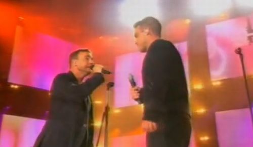 VIDEO: Posle 15 godine Robbie i Garry ponovo zajedno na pozornici Robbie i Gary koncert VIDEO: Posle 15 godine Robbie i Garry ponovo zajedno na pozornici