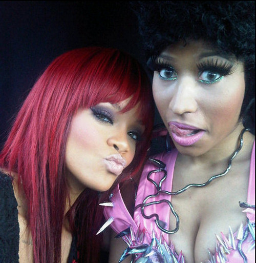 222156760 Rihanna: Ne mogu da skinem ruke s Nicki Minaj