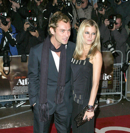 Jude Law i Sienna Miller opet raskinuli SIPA 00501105 000002 Jude Law i Sienna Miller opet raskinuli