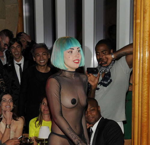 Bad Romance je najslušanija pesma prošle godine Lady GaGa 013 Bad Romance je najslušanija pesma prošle godine