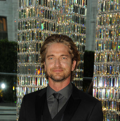 Gerard Butler 03 Gerard Butler juri devojke i u avionu