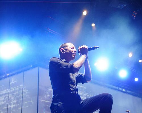 FL: LINKIN PARK CONCERT Linkin Park 00001 Chester Bennington mora na operaciju