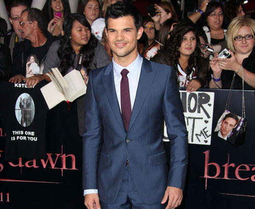Taylor Lautner 02 Taylor Lautner: Jedna obožavateljka me je zaprosila, pa sam joj dao autogram