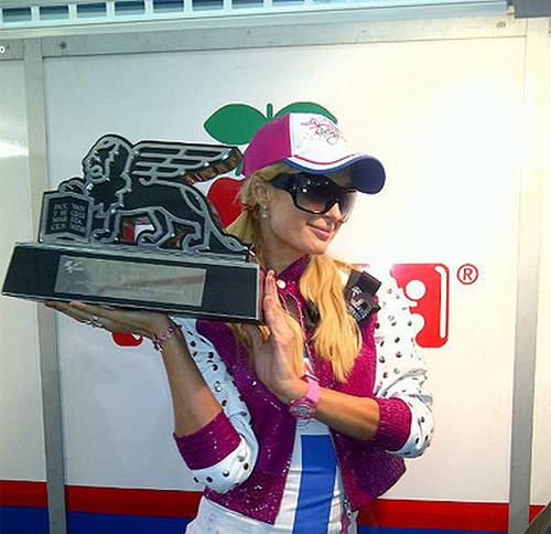 paris-hilton-138 paris hilton 138 Prva pobeda Paris Hilton proslavila trijumf u MotoGP šampionatu