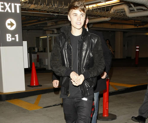 FP 8283394 Bieber Justin FP8 06 28 Justin Bieber nije verovao u Deda Mraza, ali jeste u dobra dela