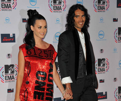 Russell Brand Katy Perry 011 Kraj braka? Katy Perry žestoko opsovala Russella Branda i rekla da kreće svojim putem