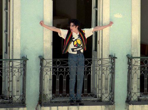 BRESIL:VIDEO-CLIP OF MICHAEL JACKSON IN RIO "THEY DON'T CARE ABOUT US" -DIRECTOR SIPA 00276658 000001 Michael Jackson je bio prvi izbor Stevena Spielberga za ulogu Petra Pana u Kuki