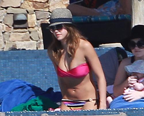 FP 8341253 Alba Jessica DEM 12 22 Jessica Alba izgleda fantastično nakon porođaja
