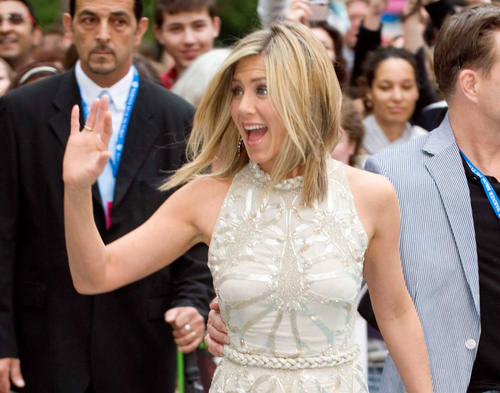 Jennifer_Aniston_01 Jennifer Aniston 011 Ipak nije trudna: Jennifer Aniston opovrgla tračeve