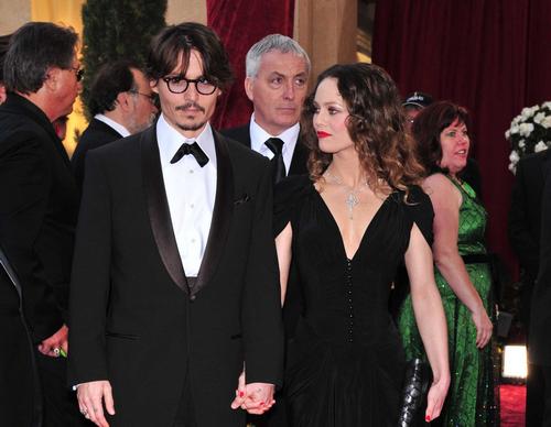 CA: OSCARS RED CARPET ARRIVALS Johnny Depp Vanessa Paradis 00001 Navodno se stalno svađaju: da li su Johnny Depp i Vanessa Paradis pred raskidom?