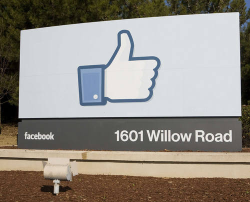 Da bi izbegao zatvor mesec dana mora da se izvinjava na Facebooku SIPA sipausa30078068 000035 Da bi izbegao zatvor mesec dana mora da se izvinjava na Facebooku