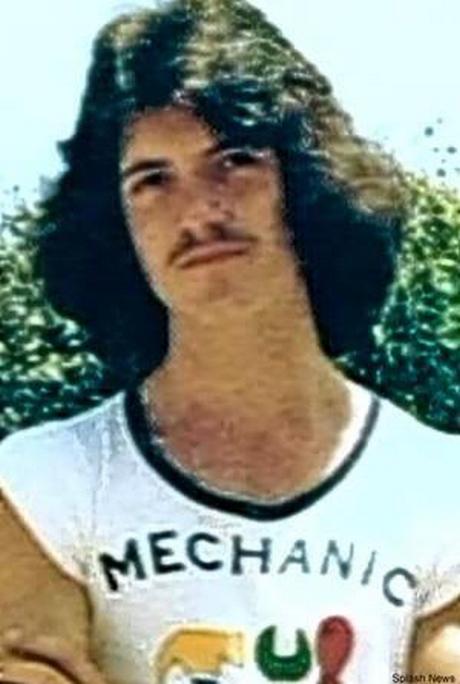 BMlg7JUCUAA6Wsu.jpg large Urnebesno! Demi Lovato ponovo objavljuje užasne fotke Simona Cowella!