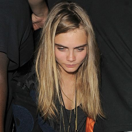 caradelevingne 220613 Cara Delevingne pomaže Rihanni da preboli Chrisa Browna